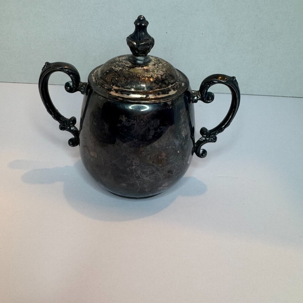 Vintage WM Rogers Silverplate Sugar Bowl With Lid